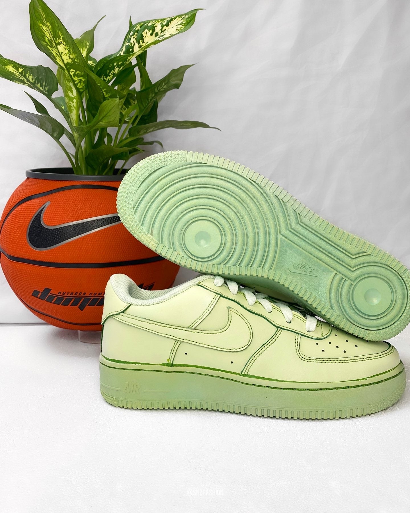 COLOURDYED AIR FORCE 1 SIZE EU 38 5 GREEN SNZ FASHION