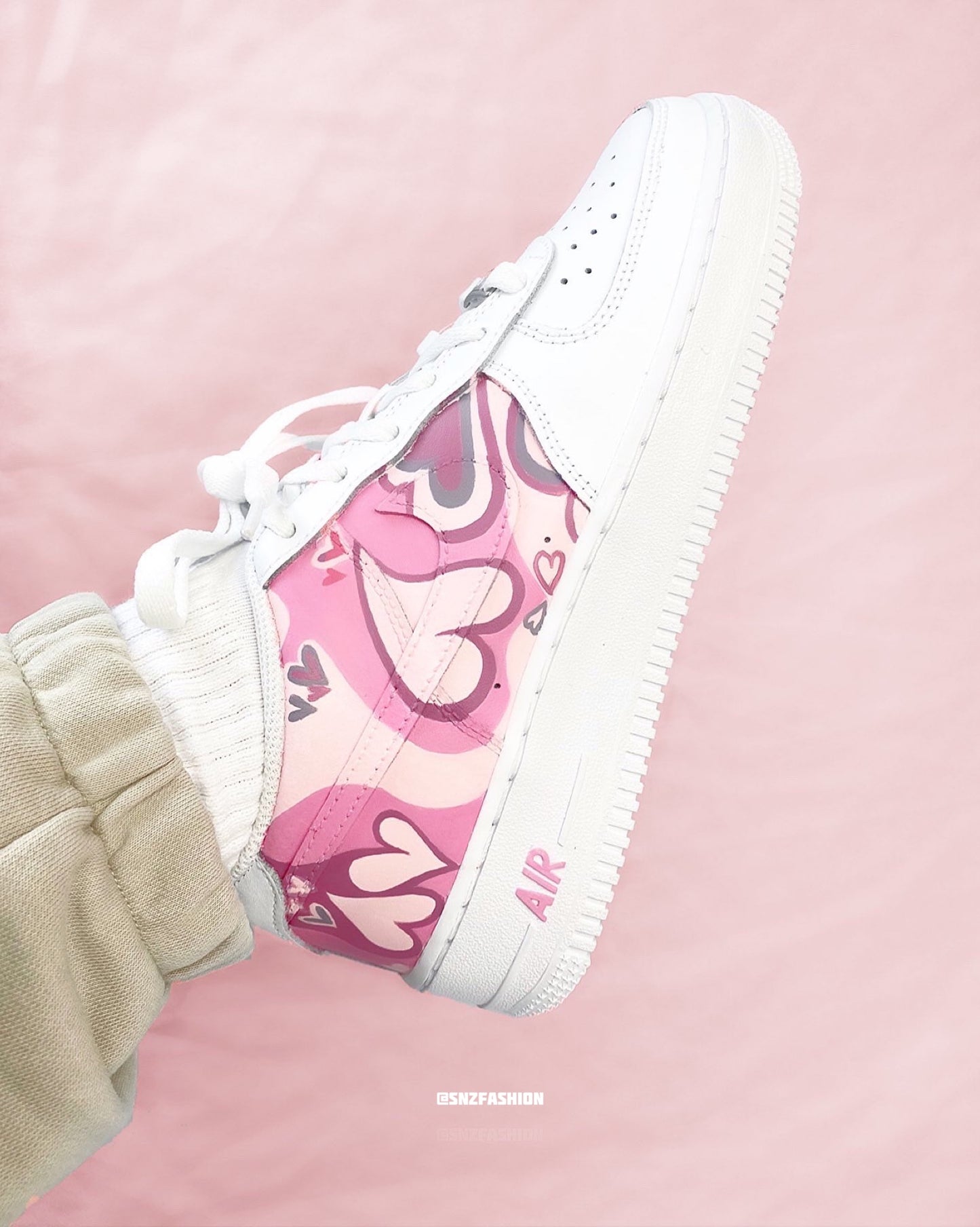 AESTHETIC HEARTS NIKE FORCE 1'S (more colours) – SNZ FASHION