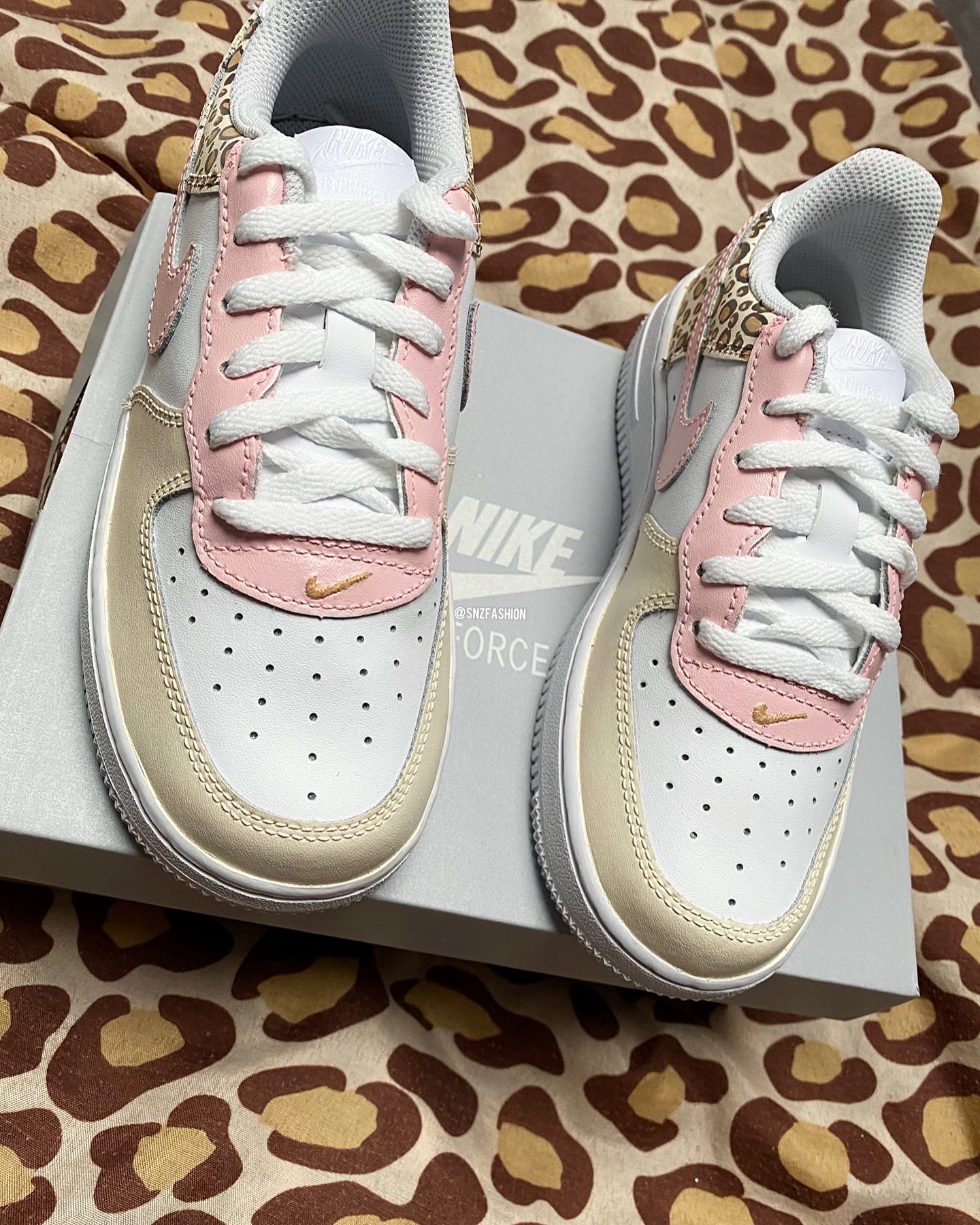 Womens air on sale force 1 sizing