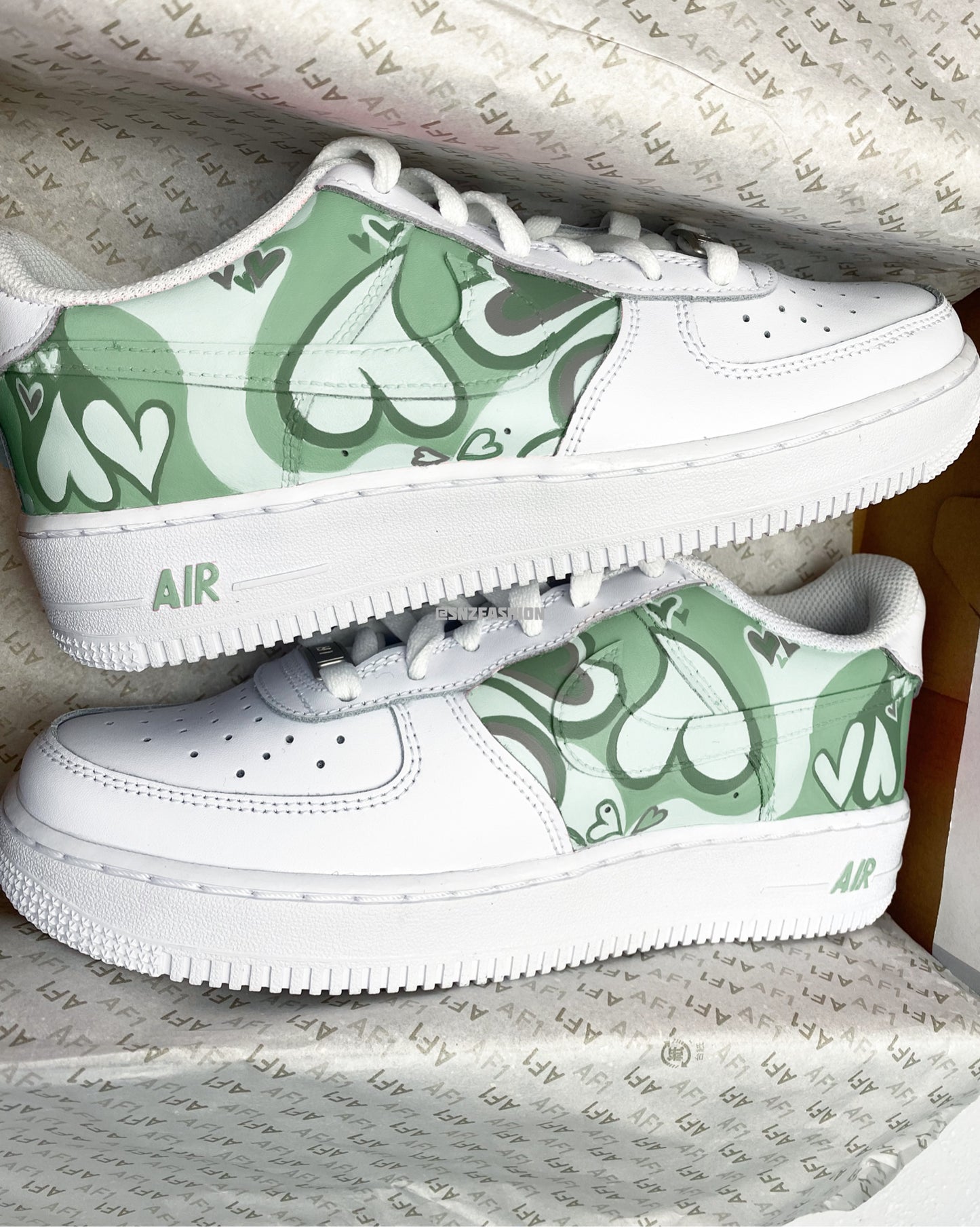 AESTHETIC HEARTS NIKE AIR FORCE 1'S (more colours)