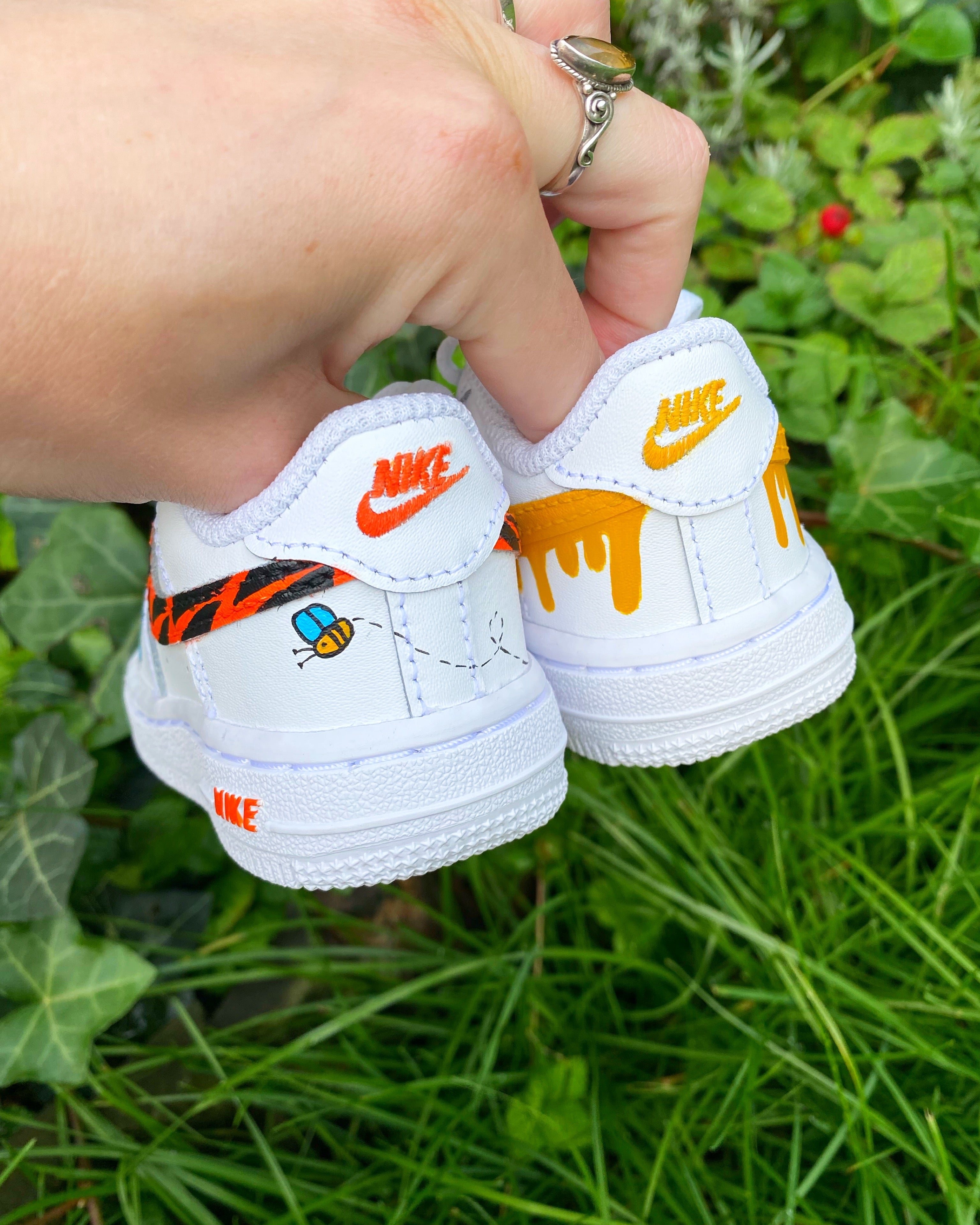 P00H BEAR x TIGGER NIKE AIR FORCE 1 BABY KIDS SNZ FASHION