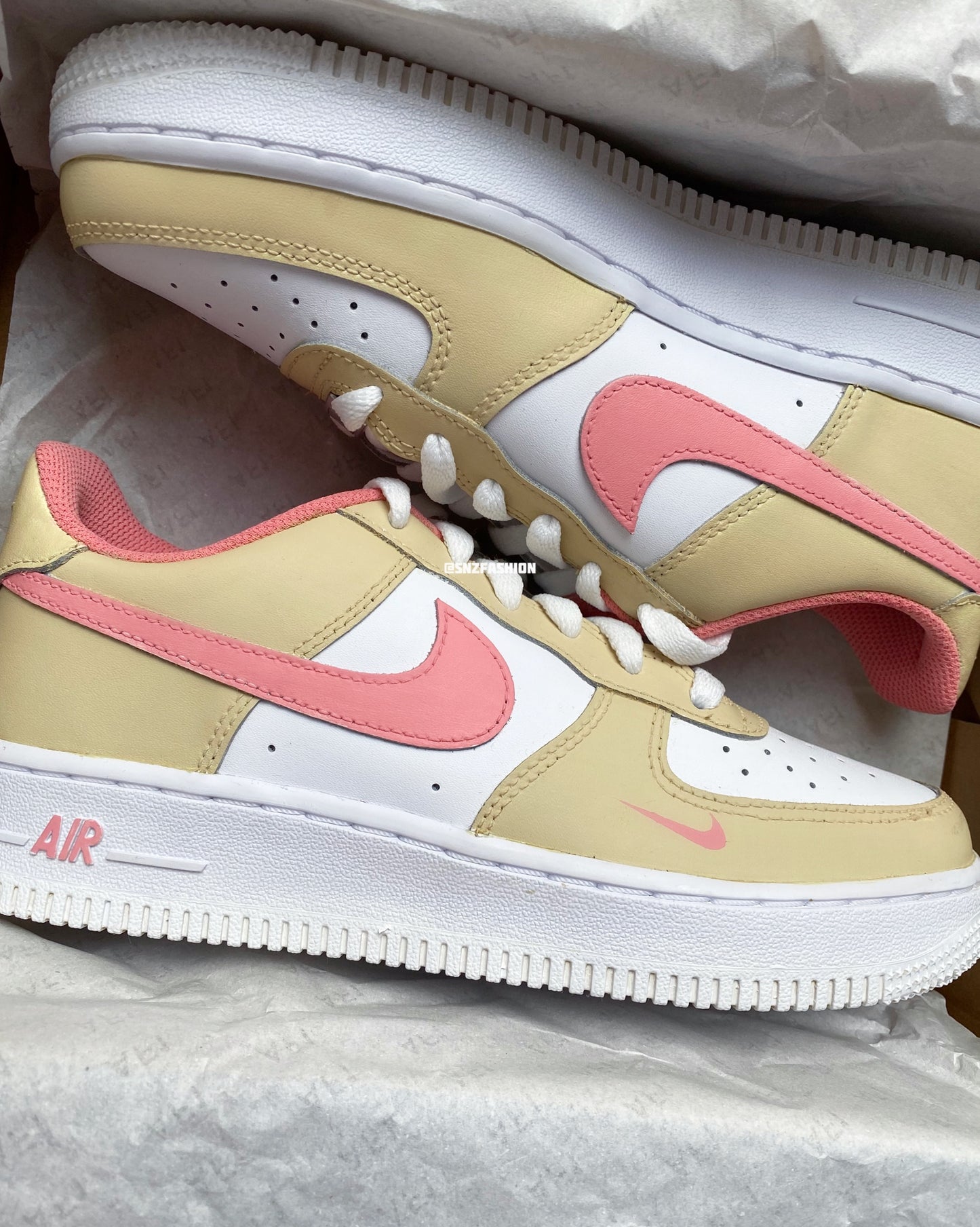IN STOCK! STRAWBERRY COOKIES NIKE AIR FORCE 1(SIZE EU 37,5)